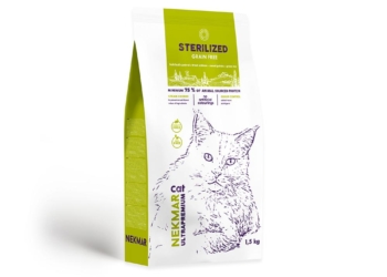 Беззерновой корм для взрослых стерилизованных кошек (лосось) 1,5кг